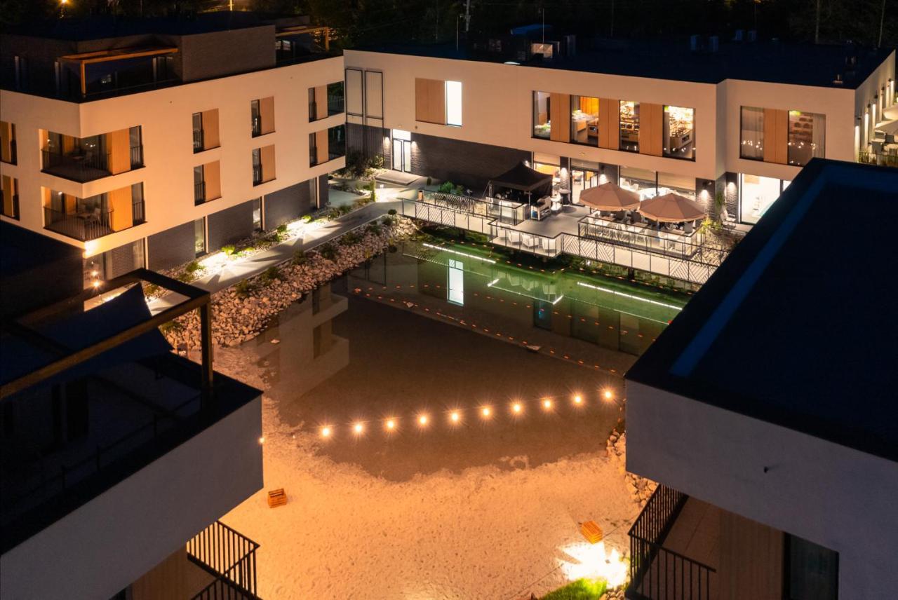 Vislow Aparthotel 3*